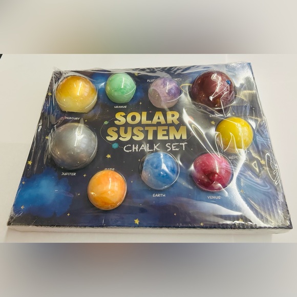 New Solar System Outdoor Chalk Set 8 Planets and Pluto Anker Play Non-toxic - Picture 9 of 16